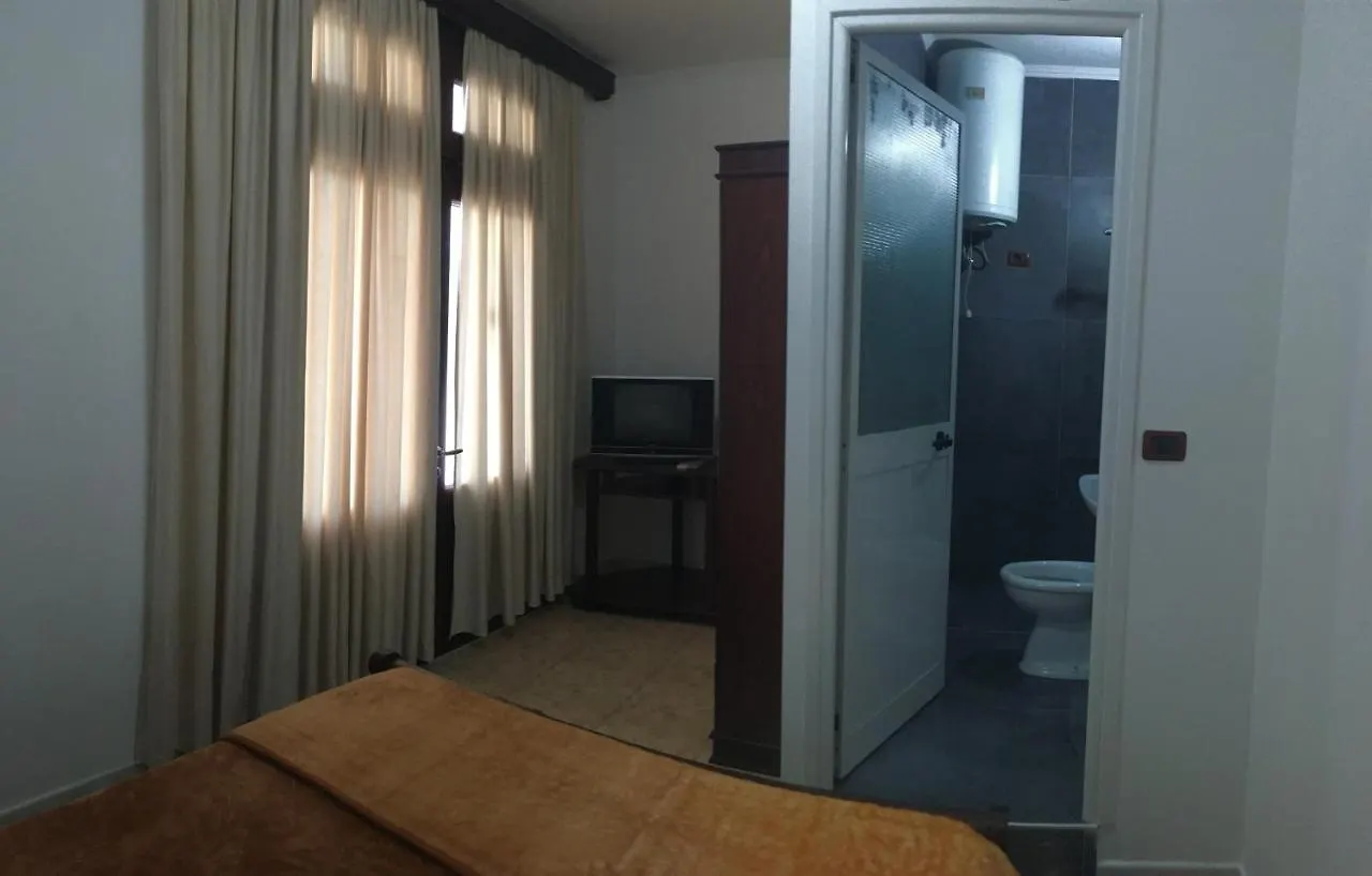 Julton Events Hotel Domje