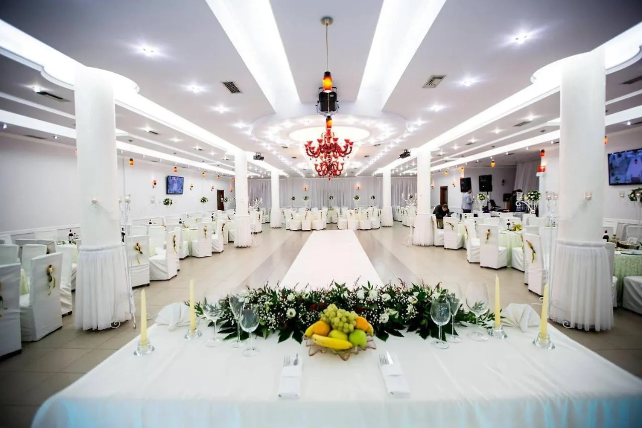 Julton Events Hotel Domje 3*,